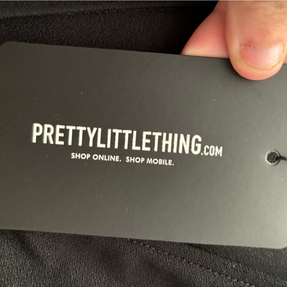NWT—Little black dress with a V-neck by Pretty Little Thing! Size 6 - Picture 5 of 5